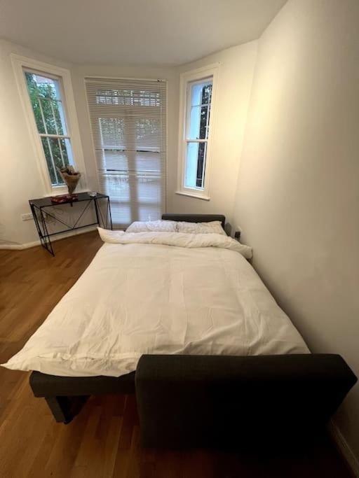Lovely 1 Bedroom Apartment In West Kensington London Ngoại thất bức ảnh